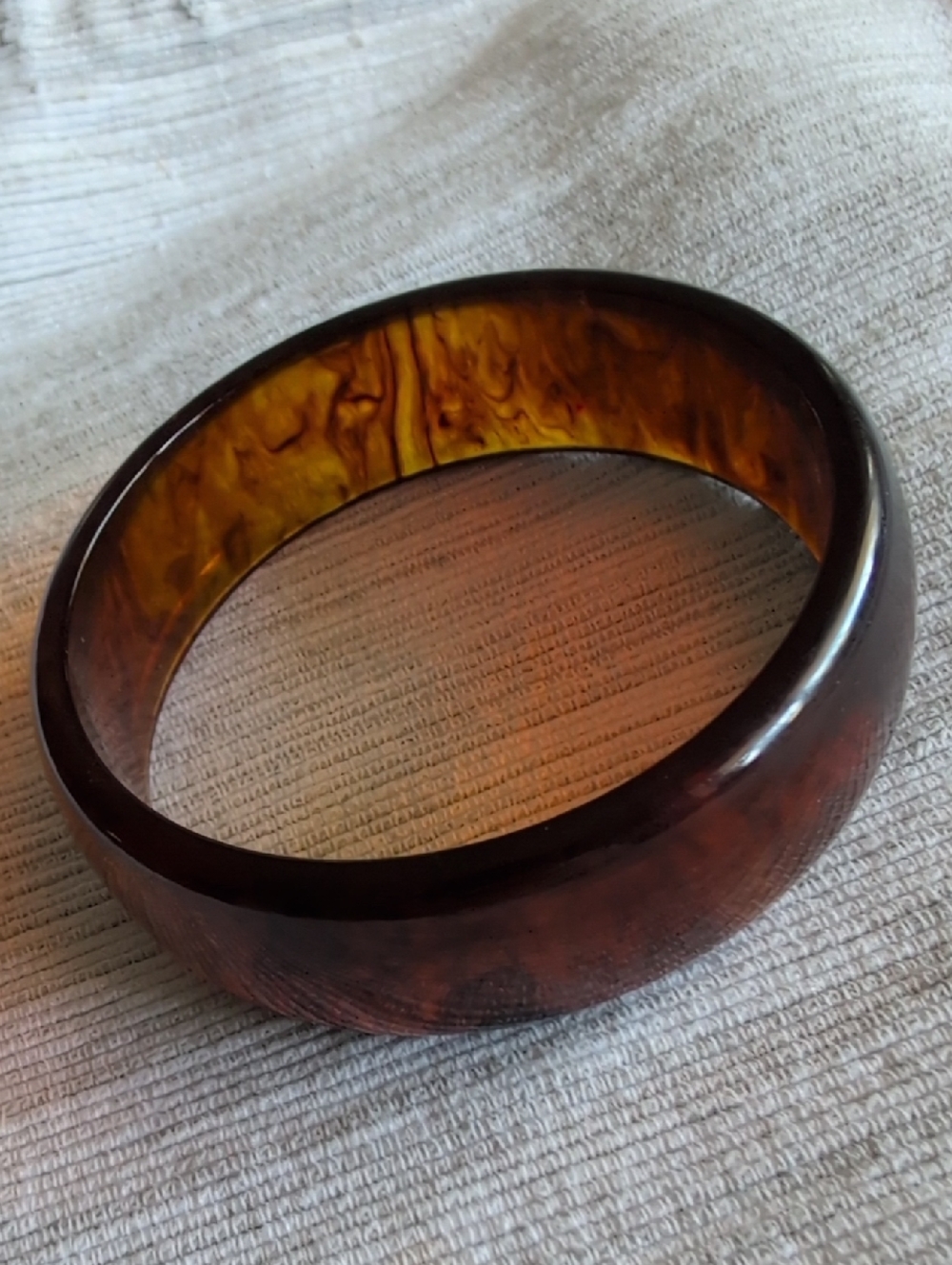 Vintage Tortoiseshell Resin Bangle Bracelet - Brown & Amber
